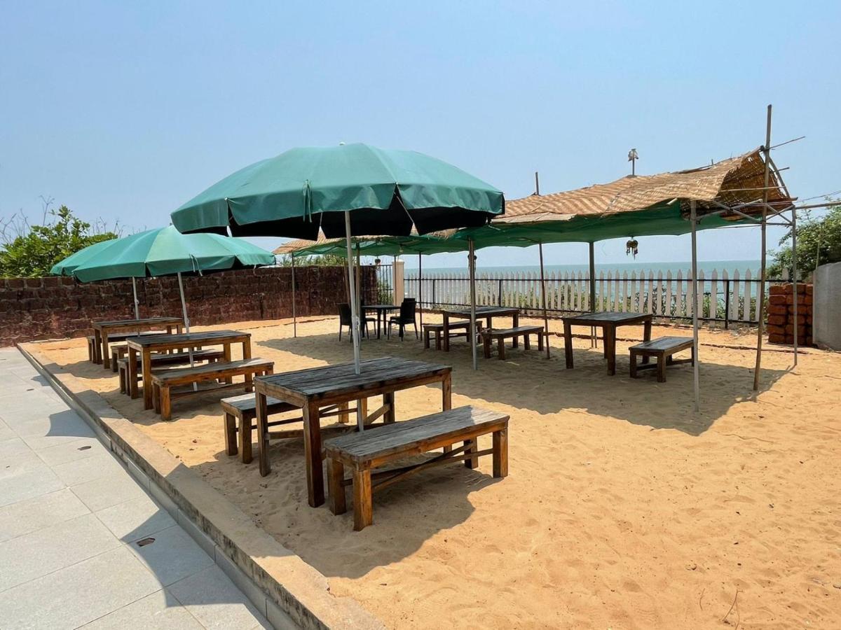 Kay'S By The Sea Hotel Ajgaon Exterior photo