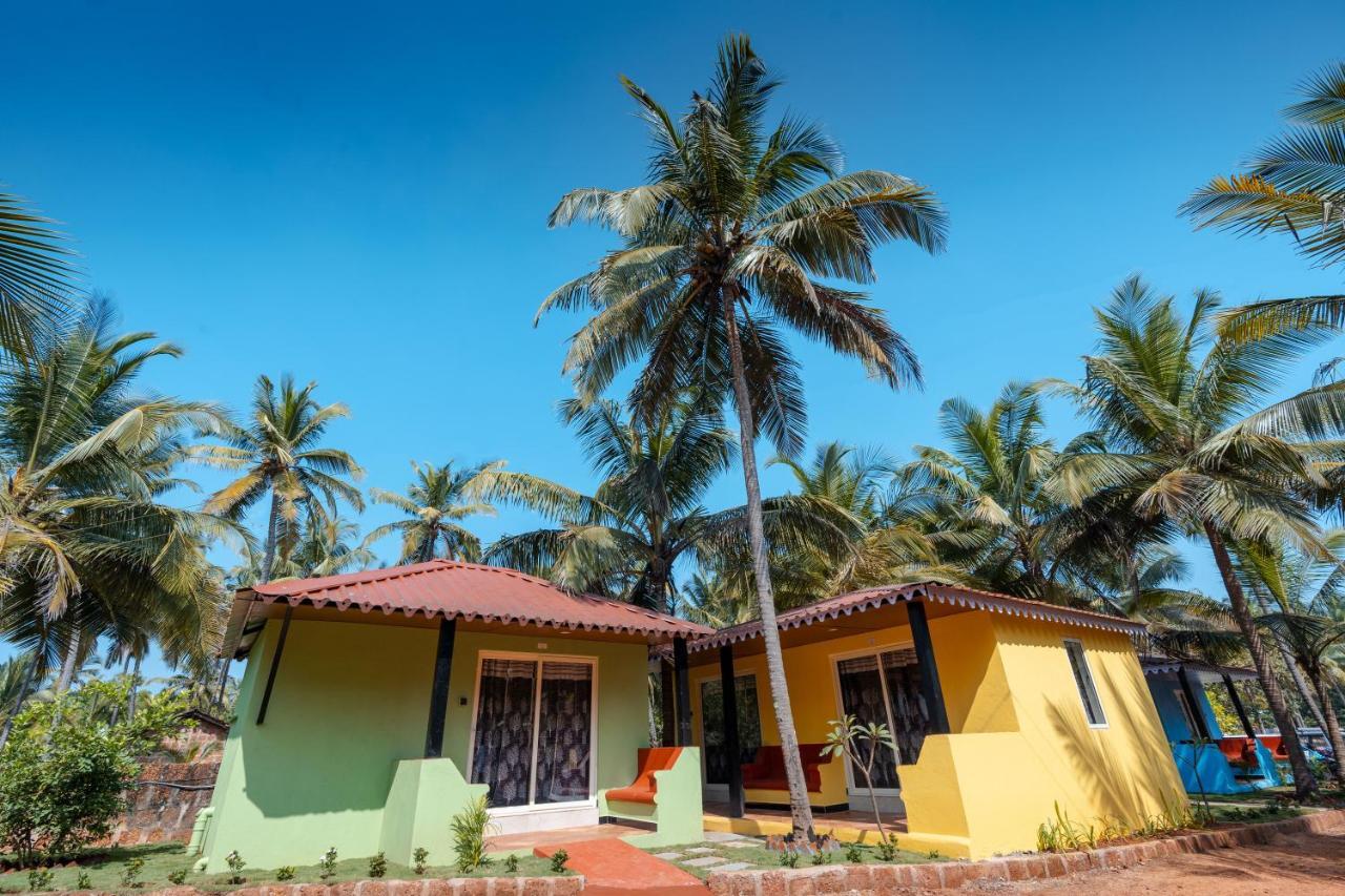 Kay'S By The Sea Hotel Ajgaon Exterior photo